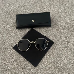 NEW Women’s SHEIN Gold Rimmed Sunglasses with Case